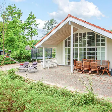 Gorgeous In Haderslev With Kitchen Сasa de vacaciones